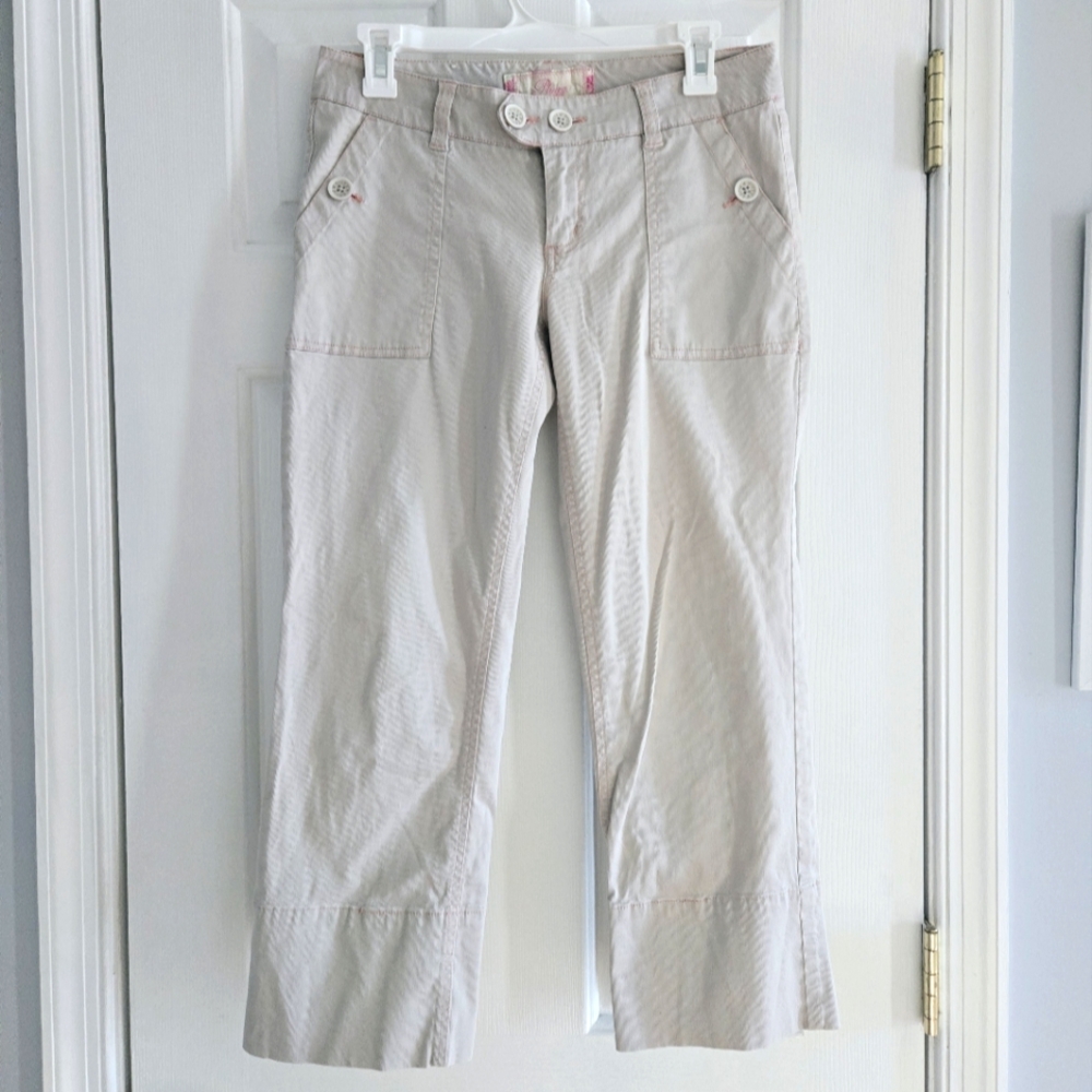 Plugg Size 9 Stylish Vintage Beige Cropped Pants